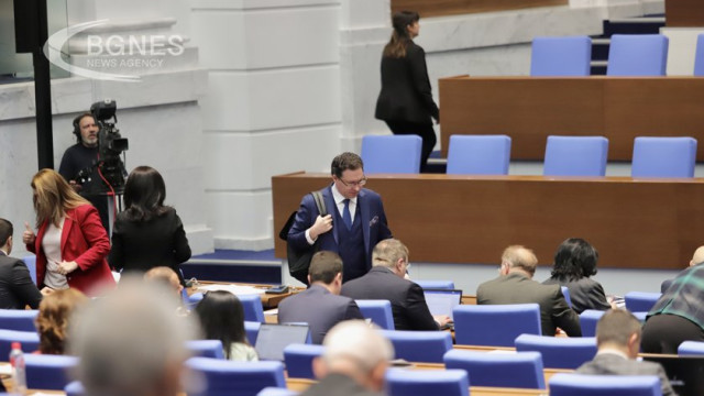 GERB-Union of Democratic Forces (GERB-UDF) did not enter the parliamentary hall of the Bulgarian National Assembly this morning, and due to a lack of quorum 25 04 2024